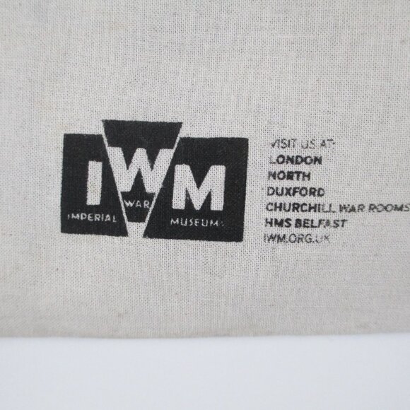 SET OF 2 CANVAS CHURCHILL & MUSEUM TOTES - Picture 13 of 16